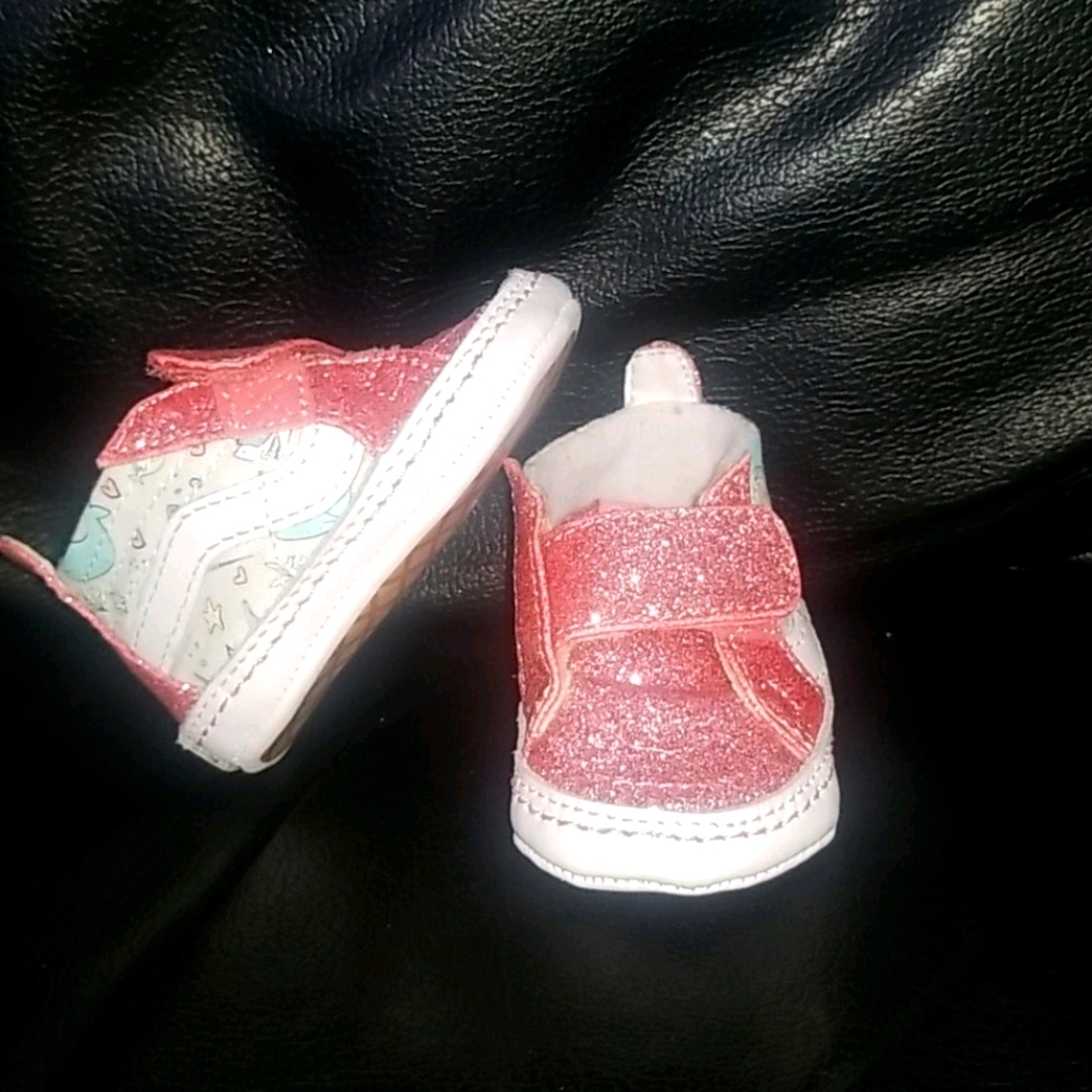 Baby soft bottom sneakers